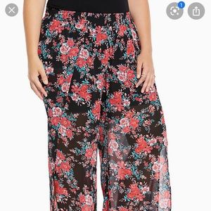 Torrid floral chiffon side slit wide pants EUC